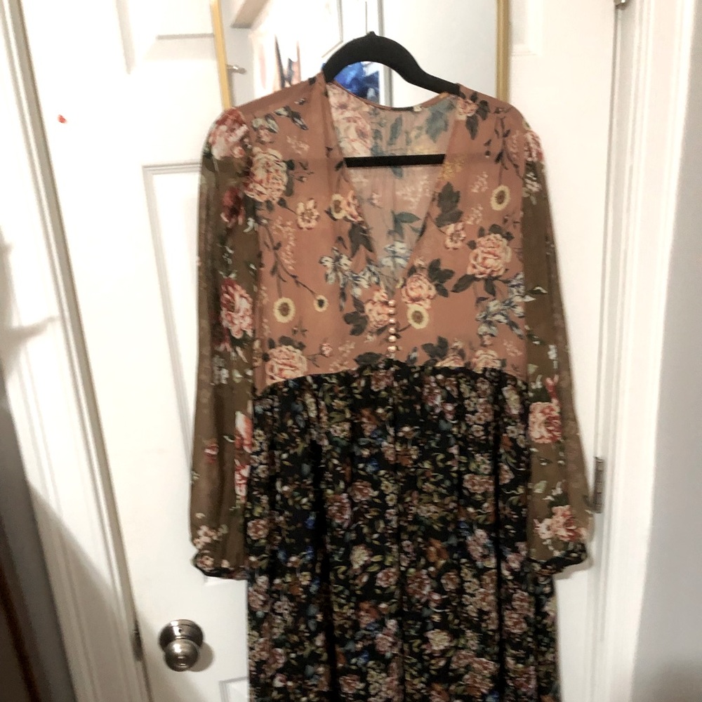 Gorgeous fall floral dress